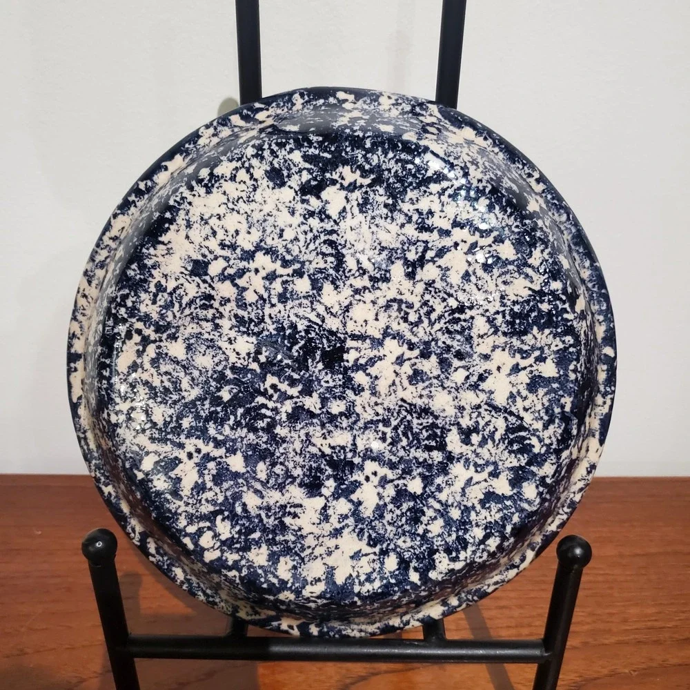Spatterware pottery blue‎ and white pie plate w/ birdhouse nature motif